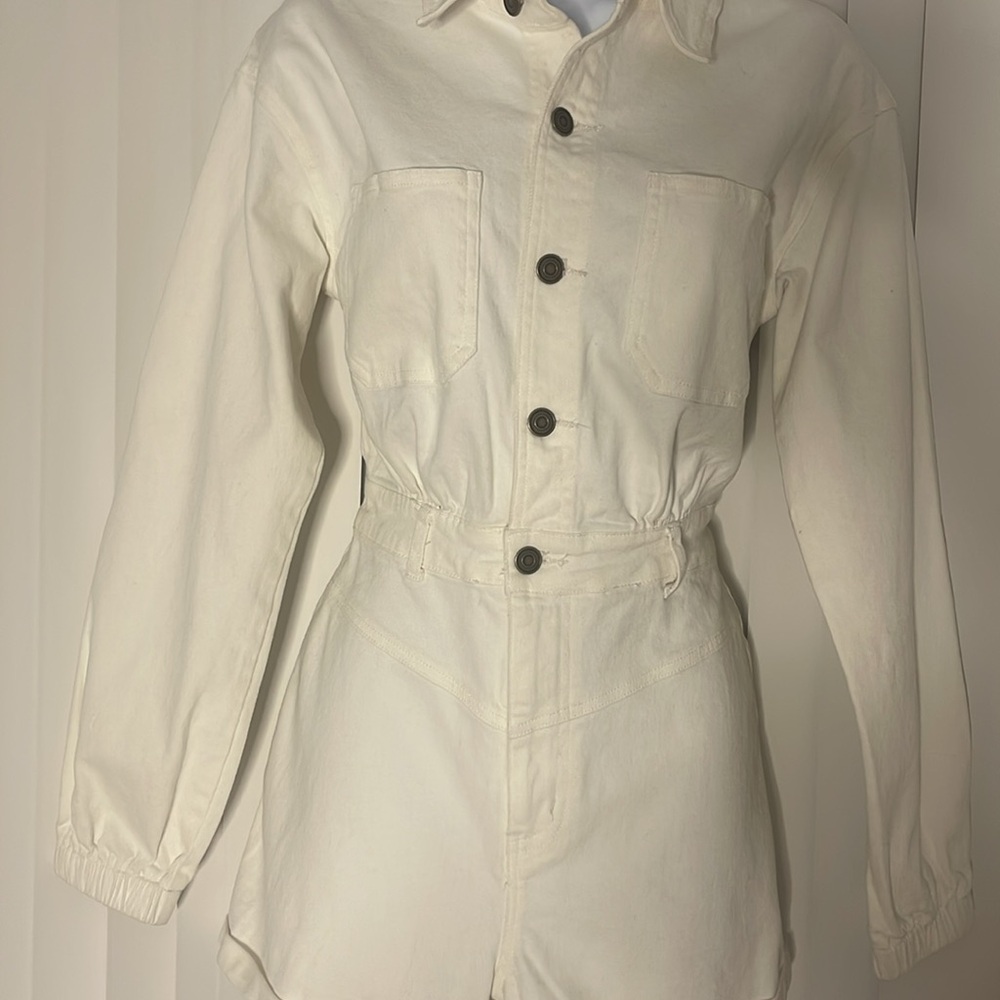 Stylish Cream Button-Up Jumpsuit - Picture 3 of 4